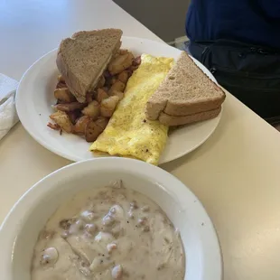 Omelette with size of sausage gravy