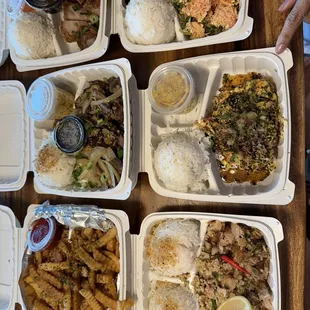 We ordered Sisig, Lechon, ahi tuna, salmon, da Ali'i nui (rib eye steak), garlic fries and da sauce boss(chicken).