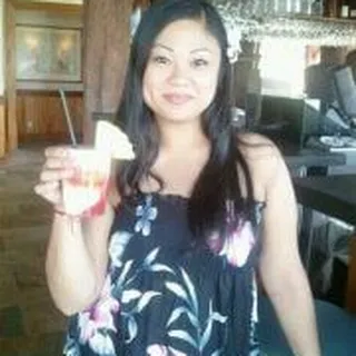 Sandra V.