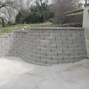 Retaining wall