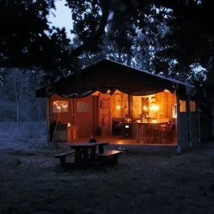 Copyright www.featherdown.com