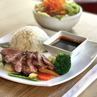 Steak Teriyaki and Sushi Combo Lunch Special