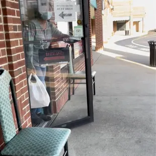 They bring the food to you out of another door - 9/1/2021