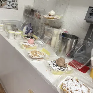 All the funnel cake order's when i walked in‼‼‼