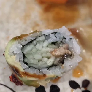 Dragon roll with minimal eel