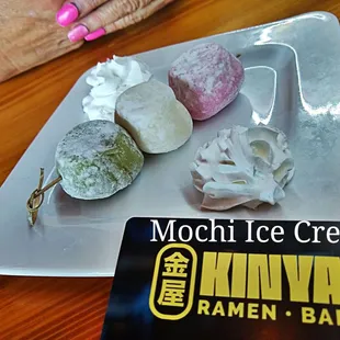 Mochi Ice Cream Green Tea, Vanilla n Strawberry