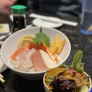 Chirashi bowl