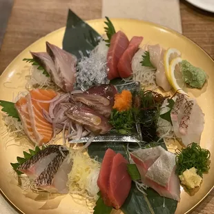 9 fish sashimi