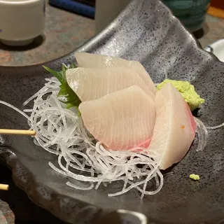 Hamachi Sashimi