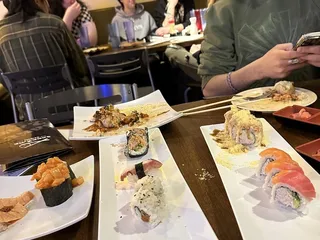 Sake 2 Me Sushi