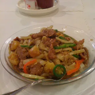98. Beef Chow Fun