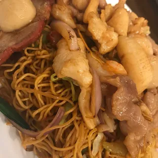 110. House Special Chow Mein