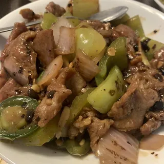 26. Beef with Pepper and Black Bean Sauce