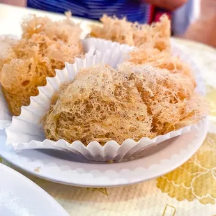 Fried taro dumpling puffs (a little too oily inside)