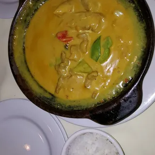 CP109. Curry Chicken Hot Pot