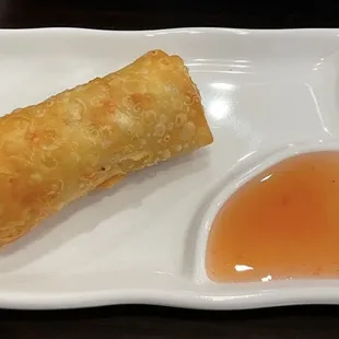 Roast pork egg roll