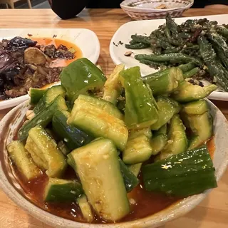 48.Cucumber With Garlic Sauce