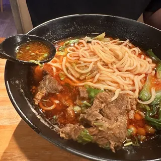 Braised Beef Noodle Soup (Not Spicy)