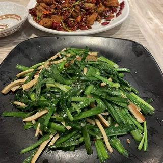 Wok Fried Chives With Dried Tofu