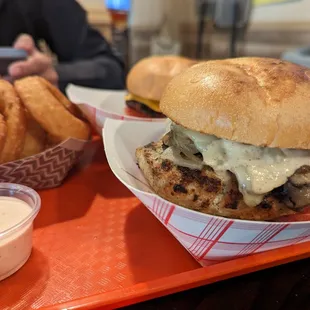 Onion rings &amp; mushroom swiss burger w/ turkey patty