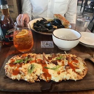 Mussels with Curry Sauce &amp; Buffalo chicken flatbread