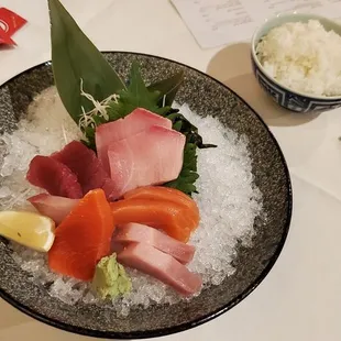 Seattle restaurant week - entrée - sashimi (10pc) with rice! (11/06/2020)