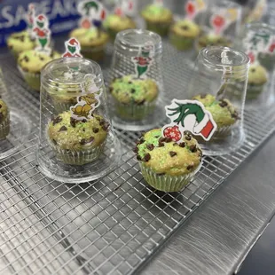 cupcakes, food, dessert