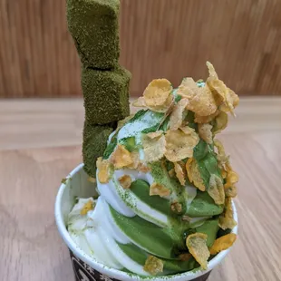 Matcha swirl w/mochi and cornflakes