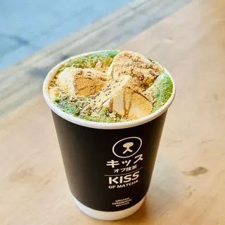Matcha Marshmallow Latte (HOT)