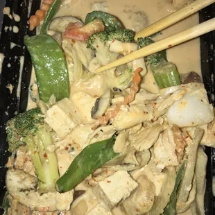 chicken, broccoli, and snow peas