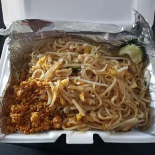 Chicken pad thai no spice