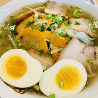 Mixed Boiled Vegetable Shio Ramen