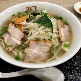 Mixed Boiled Vegetable Shio Ramen