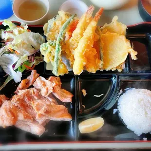 Lunch combo with teriyaki chicken and the Shrimp &amp; veggie tempura. I requested no sauce on everything.