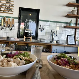 oysters and mussels, interior