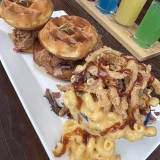 BRISKET MAC N CHEESE