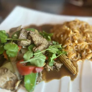 Garlic Stir Fry Lunch Special with pad thai