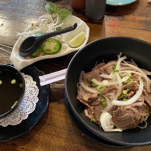 P10. Dry Style Noodles with Braised Beef