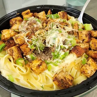 Blackened Chicken Alfredo.   (Added 3 Meatballs)