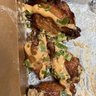Cajun garlic wings with siracha aioli