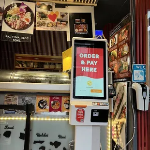 Order and pay here--Apple Pay works!