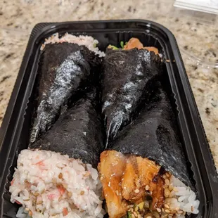 Krab handroll, Eel handroll