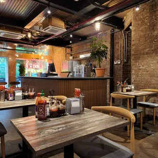 sushi and sashimi, interior