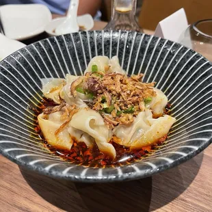 Sichuan wonton