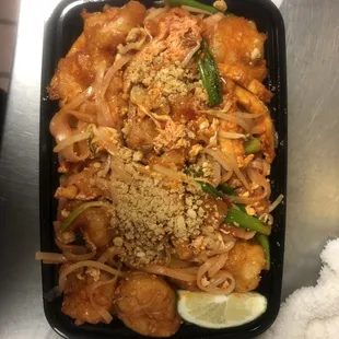 Shrimp pad Thai