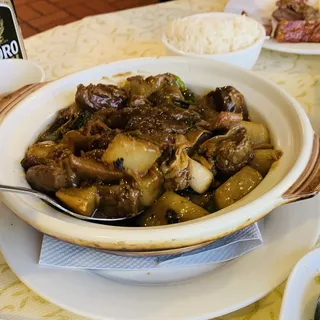 61. Beef Tender Stew with Turnip Clay Pot