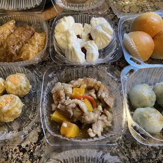 65. Steamed Spareribs