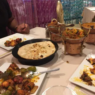 Mixed tandoori grill in the front