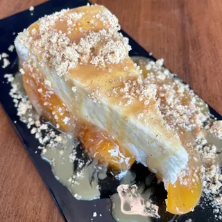 Peach Cobbler Cheesecake