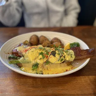 Eggs Blackstone Benedict